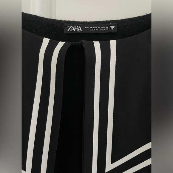 Zara collared navy blue sweatshirt in size M - Picture 3 of 3